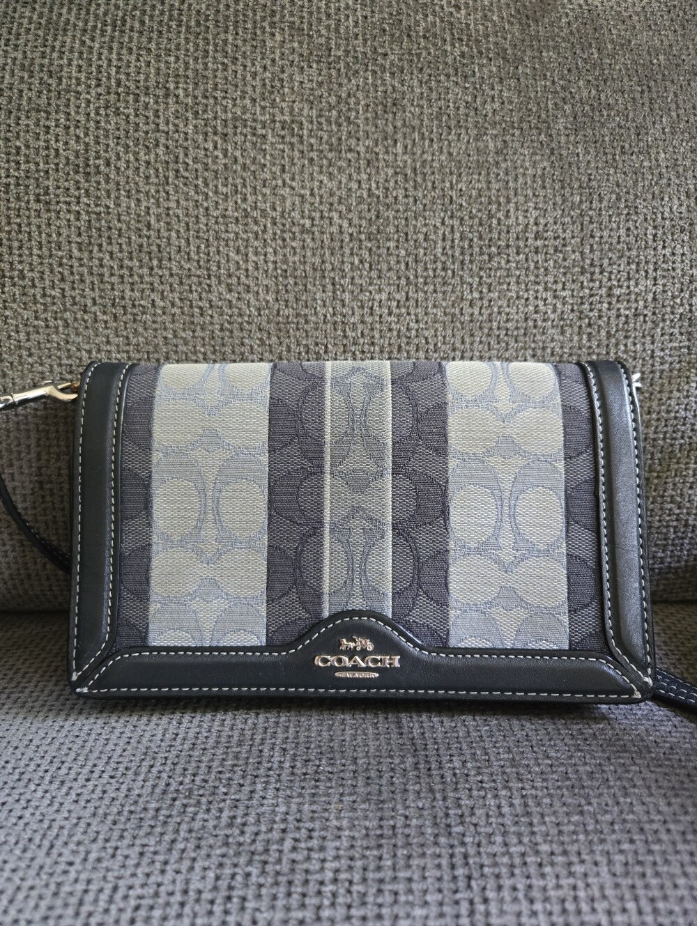 Women's Coach Anna Signature C Canvas Navy Striped Wallet On A Crossbody